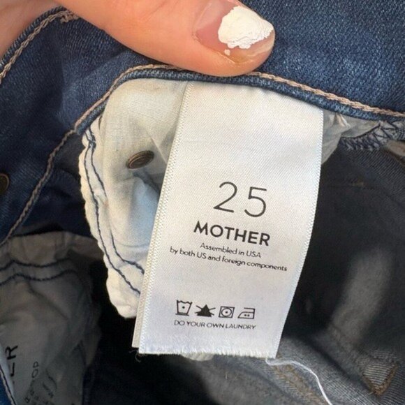 MOTHER - INSIDER CROP STEP FRAY JEANS - Picture 11 of 12